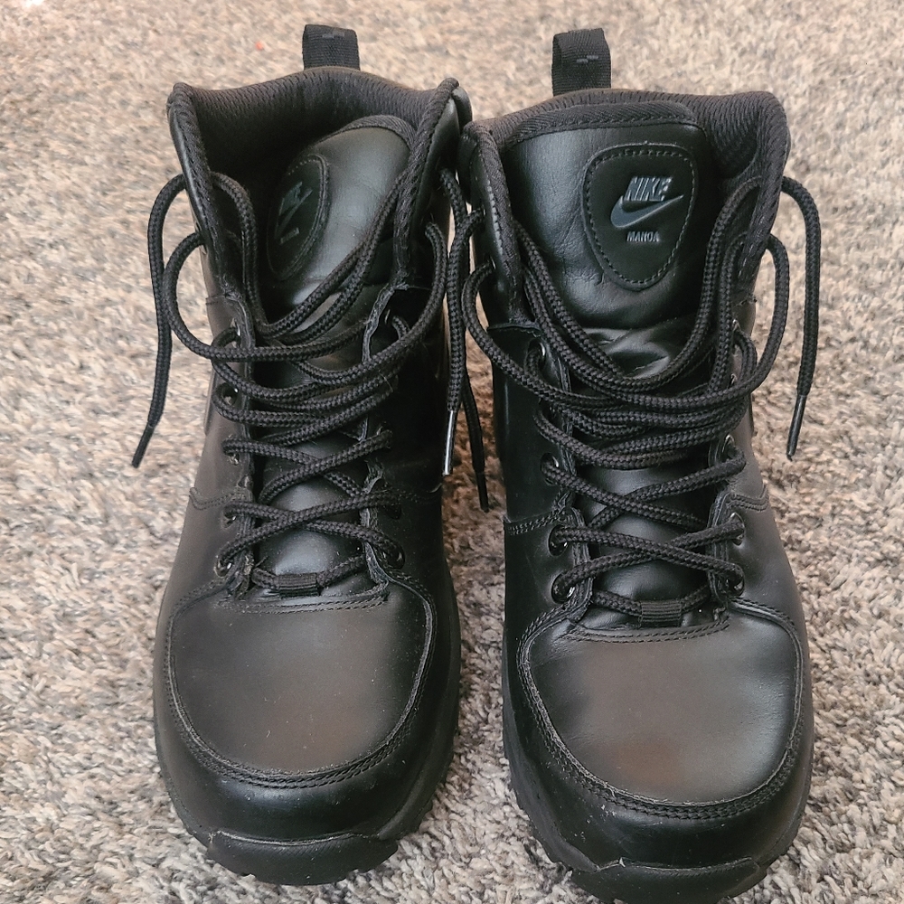 Nike boots